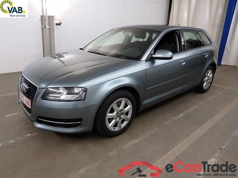 Audi A3 SPORTBACK 1.6TDi Ambiente Start/Stop DPF 77kw/105Hp Navi Klima PDC...