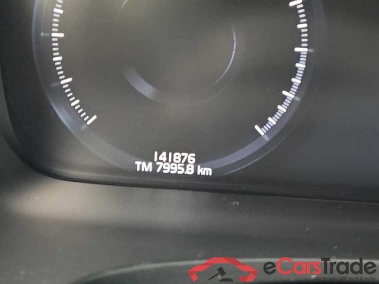 VOLVO V90 2.0 D3 150 Momentum Geartronic #6