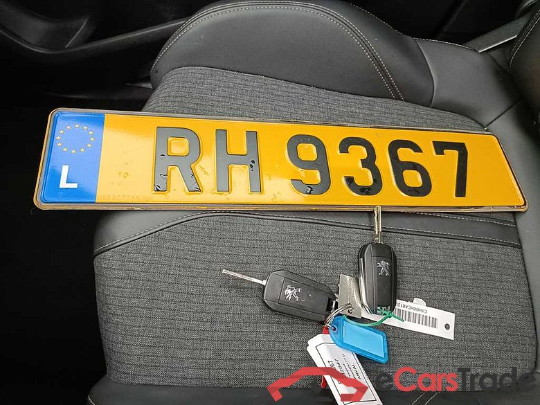 PEUGEOT 3008 DIESEL - 2016 2.0 BlueHDi GT Line Auto (EU6.2) 5d WLTP Co2 168g #4