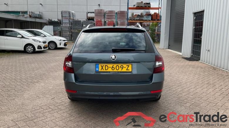 SKODA OCTAVIA COMBI 1.0tsi greentech style business 85kW  #4