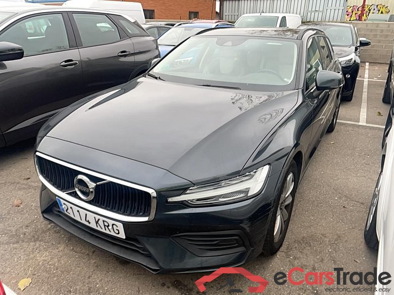 VOLVO V60 / 2018 / 5P / familiar 2.0 D3 Momentum #1