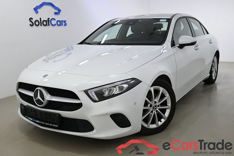Mercedes A 180 d Aut. LED-Xenon Widescreen Navi 1/2 Sport-Leather Camera KeylessGo Klima PDC ...