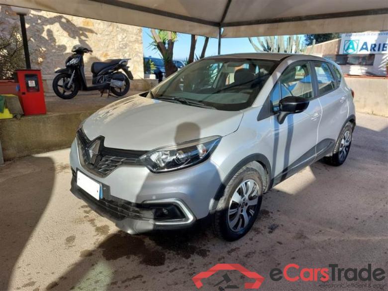 Renault 65 RENAULT CAPTUR / 2017 / 5P / CROSSOVER 1.5 DCI 90CV BUSINESS #1