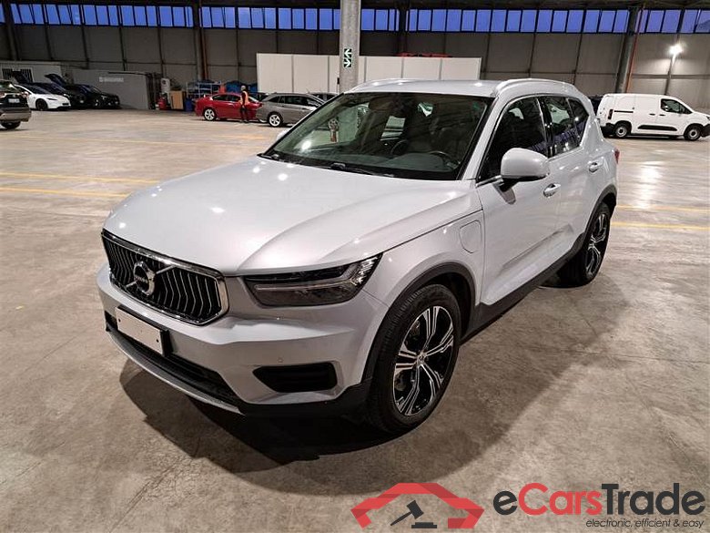 Volvo 81 VOLVO XC40 / 2017 / 5P / FUORISTRADA T4 PLUG-IN HYBRID AUTO RECHARGE INSCR N1