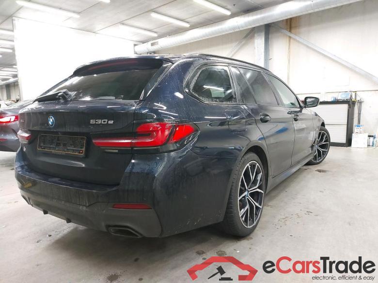BMW - BMW 5 TOURING 530e 292PK xDrive M Sport Pack First Class & Driving Assistant Professional & Adaptive Suspension & Laser Lights   * HYBRID * #2