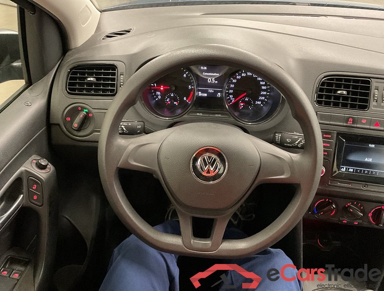 VOLKSWAGEN Polo Polo Trendline 1.4 TDI BlueMotion Technology 55 kW (75 ch) 5 vitesses manuel #6