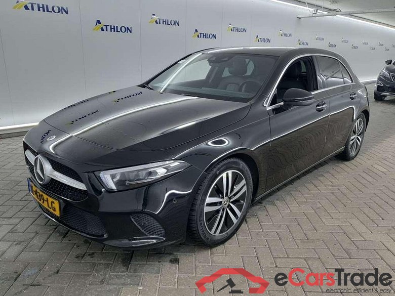 MERCEDES-BENZ A-klasse A 180 7G-DCT Business Solution Luxury 5D 100kW #1