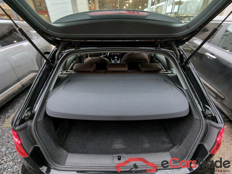 Audi A3 Sportback 1.6 30 TDi Platinum LED-Xenon Virtual Navi Leather Klima PDC ... #6