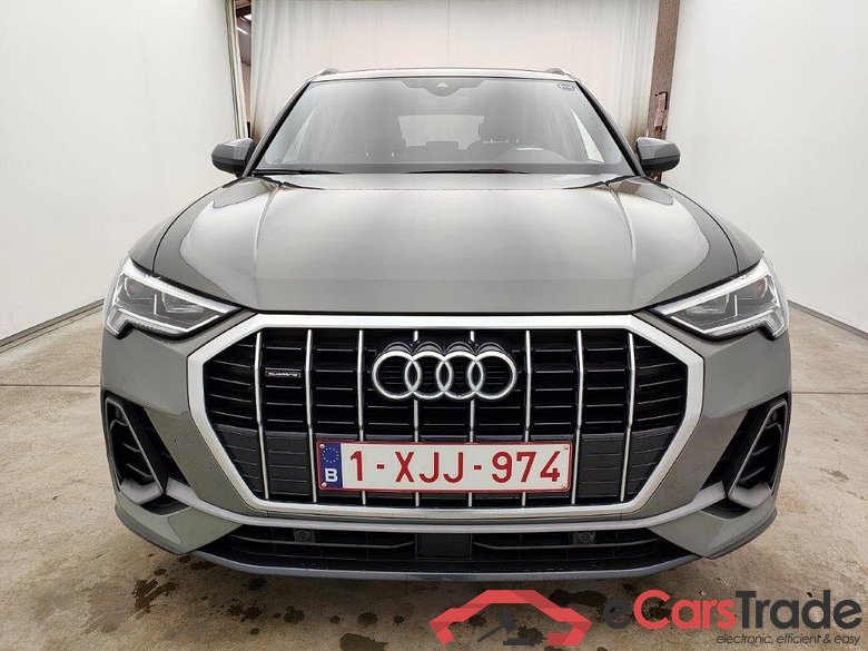 Audi Q3 40 TFSI quattro S Line 5d #1