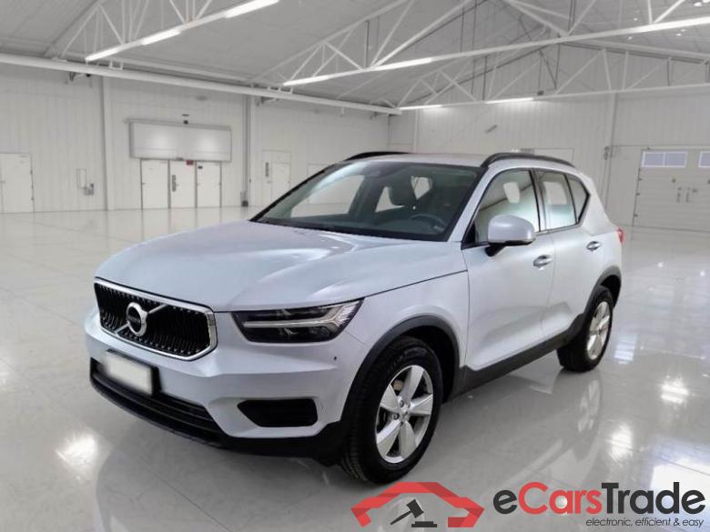 Volvo 77 VOLVO XC40 / 2017 / 5P / FUORISTRADA T2 AUTOMATICO MOMENTUM CORE N1 #1