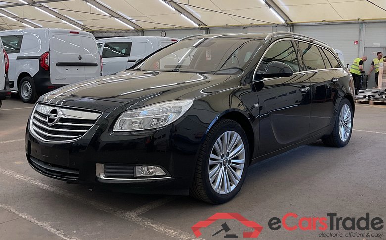 OPEL Insignia Sports Tourer 2.0CDTi 160Hp Cosmo Navi 1/2 Leather Klima PDC ...