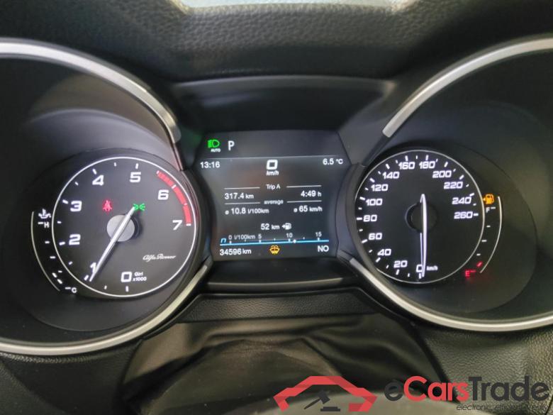 Alfa Romeo Stelvio (630)(2017->) DE - SUV5 2.0 Turbo 16V EU6d, Super Q4 (EURO 6d), (Facelift) 2020 - 2021 #6