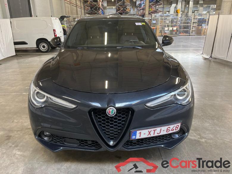Alfa Romeo, Stelvio '17, Alfa Romeo Stelvio 2.2 D 210 Veloce AWD 5d #1