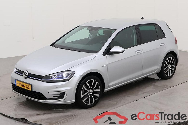 VOLKSWAGEN e-Golf 