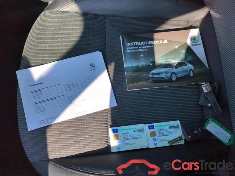 SKODA Octavia Combi 110 kW #6