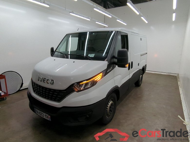 Iveco 2.3 35S16SA8 V7 H1 3000 IVECO Daily / 2014 / 4P / Fourgon tôlé 2.3 35S16SA8 V7 H1 3000 #1
