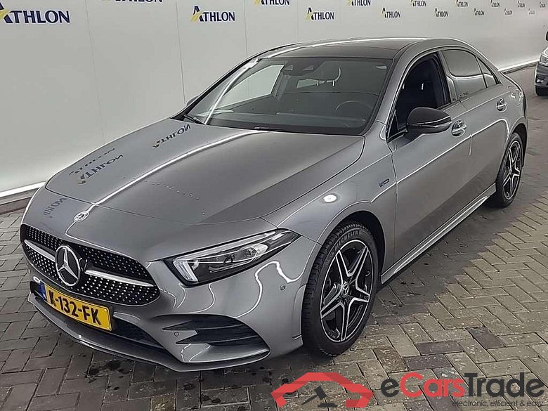 MERCEDES-BENZ A-Klasse Limousine A 250 e 8G-DCT Business Sol AMG Limited 4D 160kW