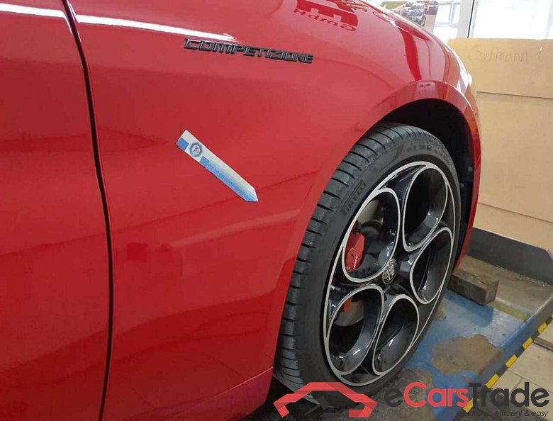 Alfa_romeo Competizione Q4 GIULIA 2.0 #5