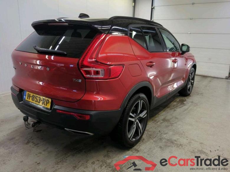 VOLVO XC40 2.0 T4 R-Design #2