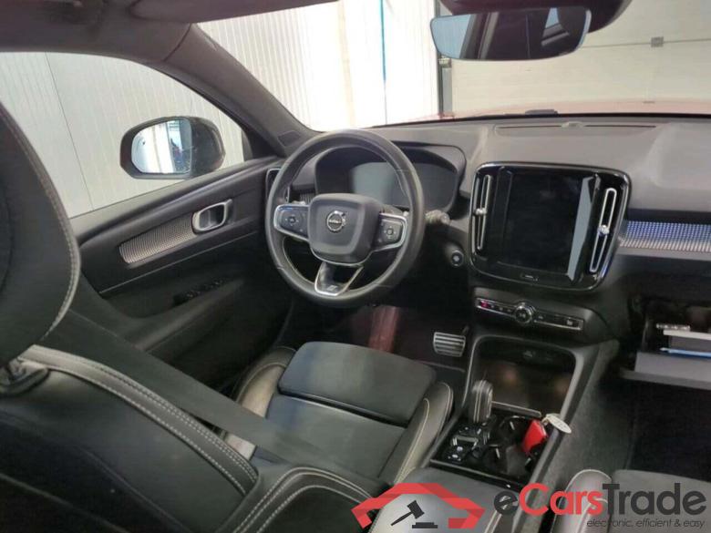 VOLVO XC40 2.0 T4 R-Design #3
