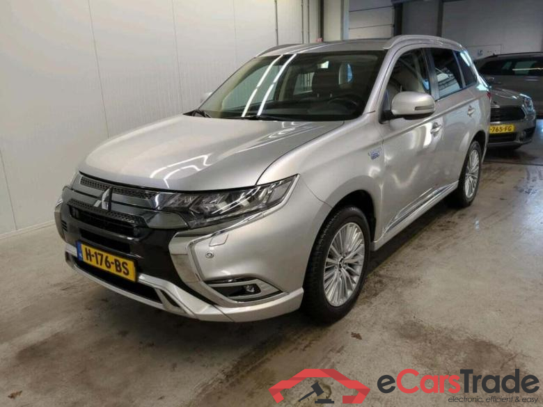 MITSUBISHI Outlander 2.4 PHEV Intense