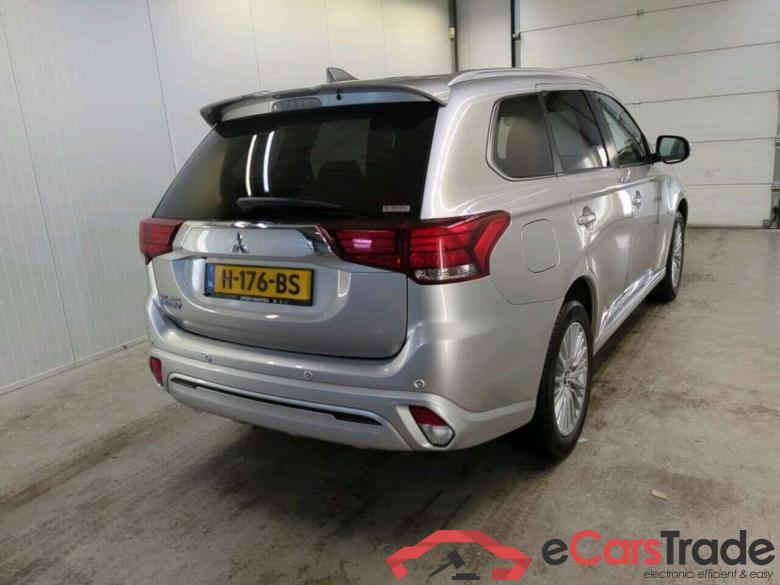 MITSUBISHI Outlander 2.4 PHEV Intense #2