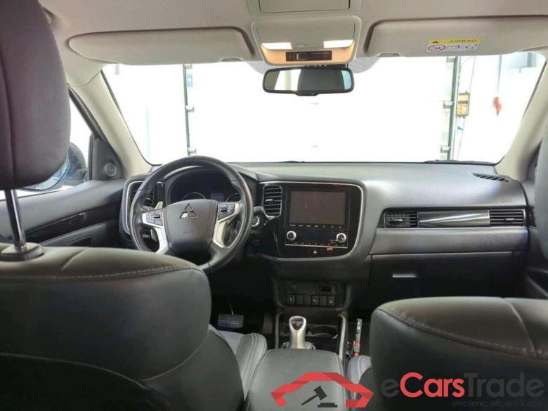 MITSUBISHI Outlander 2.4 PHEV Intense #3