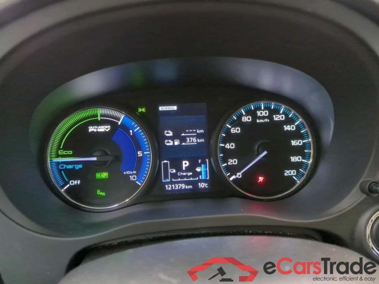 MITSUBISHI Outlander 2.4 PHEV Intense #4