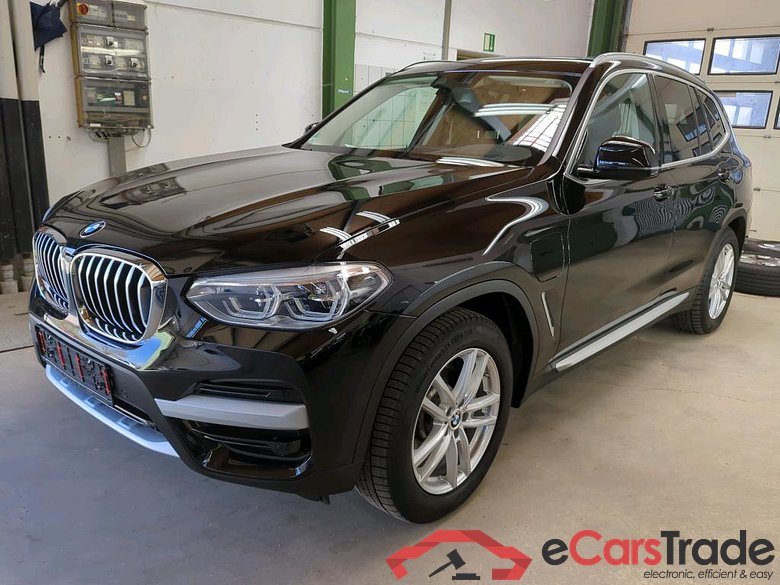 BMW X3 ´17 Baureihe X3 xDrive 30 e xLine 2.0 215KW AT8 E6d