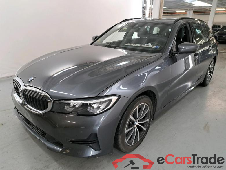BMW 3 SERIES TOURING 2.0 318DA (110KW) TOURING Storage  Mirror Business Model Advantage