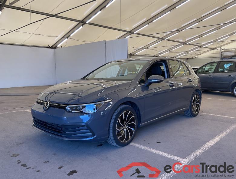 VOLKSWAGEN Golf VIII New Golf Life 1.5 TSI 96 kW (130 ch) 6 vitesses manuel #1