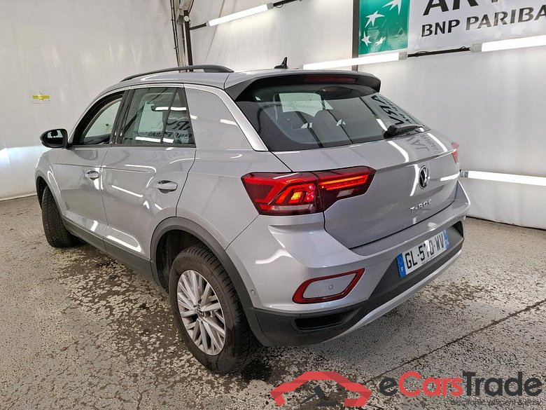 Volkswagen  VOLKSWAGEN T-Roc / 2021 / 5P / SUV 1.5 TSI 150 EVO LIFE PLUS DSG7 #2
