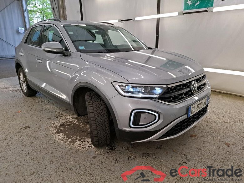 Volkswagen  VOLKSWAGEN T-Roc / 2021 / 5P / SUV 1.5 TSI 150 EVO LIFE PLUS DSG7 #4