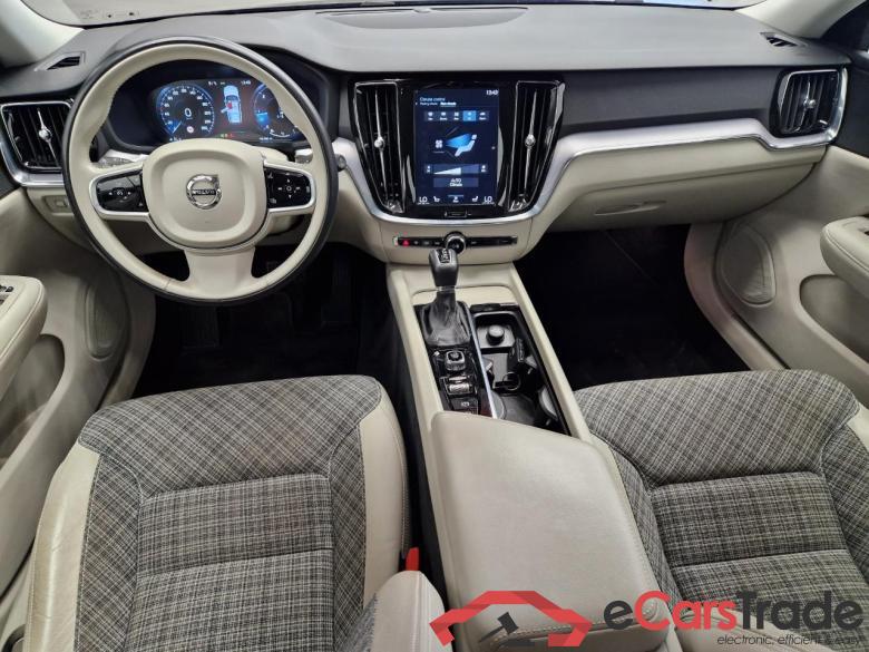 Volvo 2.0 D3 150CP Momentum AT8 2.0 D3 150CP Momentum AT8 #5