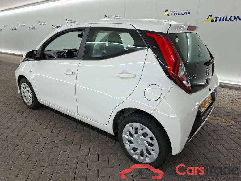 TOYOTA Aygo 1.0 VVT-i x-play 5D 53kW #4