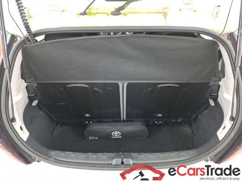 TOYOTA Aygo 1.0 VVT-i x-play 5D 53kW #5