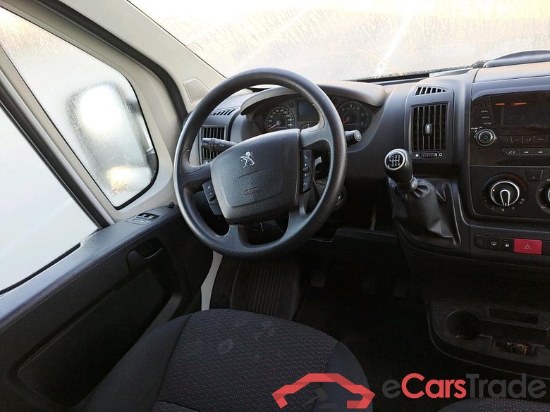 Peugeot 333 L2 H1 BHDI 103kW (140CV) S&S 6 V. M (AC) PEUGEOT Boxer / 2014 / 4P / furgón 333 L2 H1 BHDI 103kW (140CV) S&S 6 V. M (AC) #3