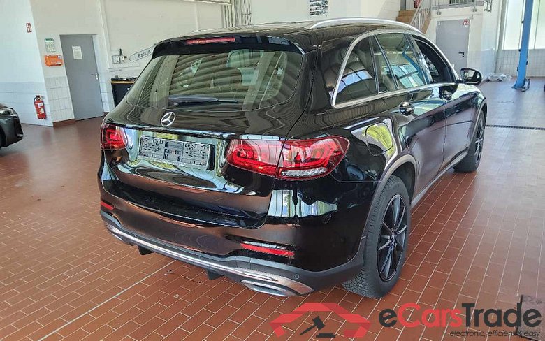 Mercedes-Benz GLC -Klasse (BM 253)(06.2015->) DE - SUV5 GLC 220 d EU6d, d AMG Line 4Matic (EURO 6d), (Facelift) 2019 - 2022 #3