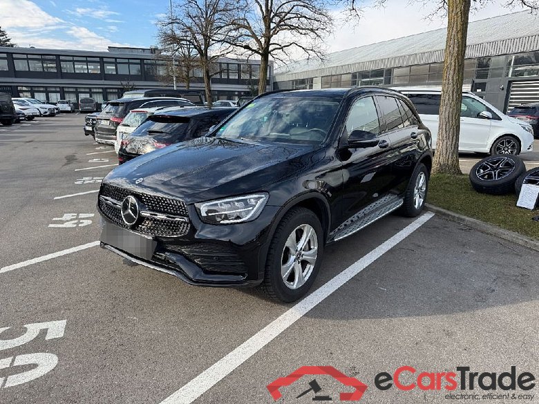 Mercedes GLC ´15 GLC -Klasse GLC 300 de 4Matic (253.911)AMG 2.0 AMG Line 225KW AT9 E6d #1