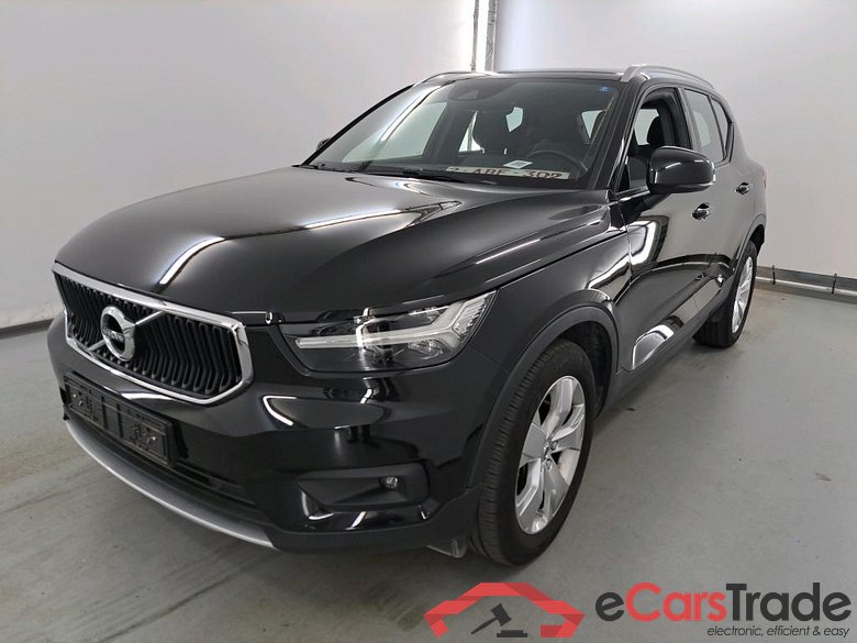 VOLVO XC40 1.5 T2 MOMENTUM PRO