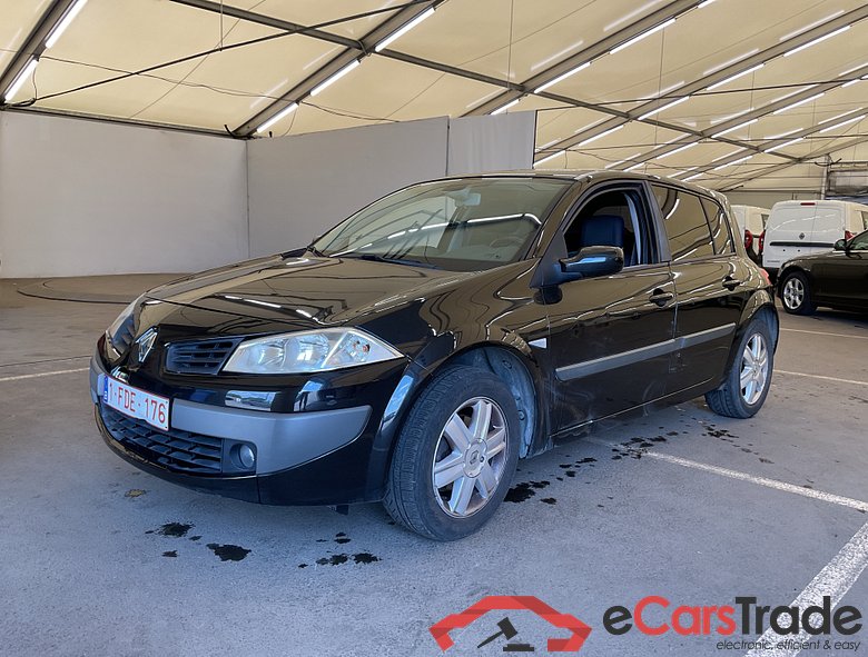 RENAULT Mégane Berline 2 Phase II Megane 1.6i 16v Expression #1