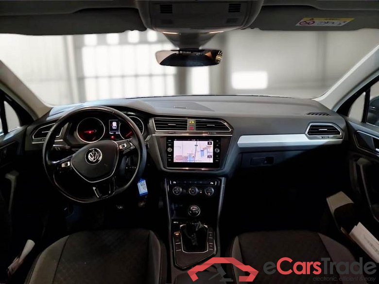 Volkswagen 69 VOLKSWAGEN TIGUAN / 2016 / 5P / SUV 1.6 TDI SCR BUSINESS BMT #3