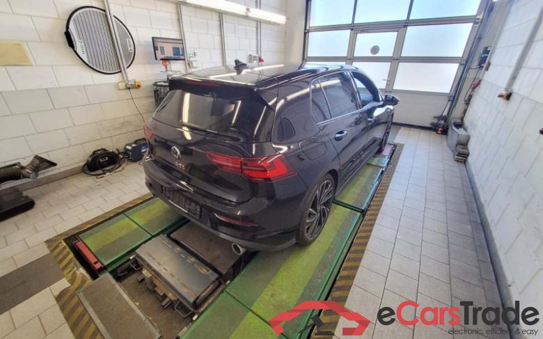 Volkswagen Golf VIII Lim. (CD1)(12.2019->2024) DE - LimS5 2.0 TSI EU6d, GTI OPF (EURO 6d), 2020 - 2024 #3