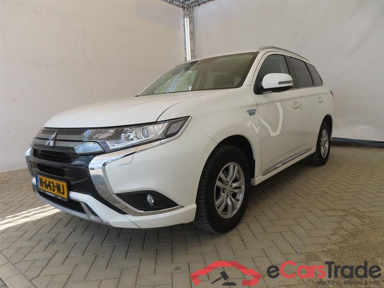 MITSUBISHI OUTLANDER 2.4 PHEV Pure #1