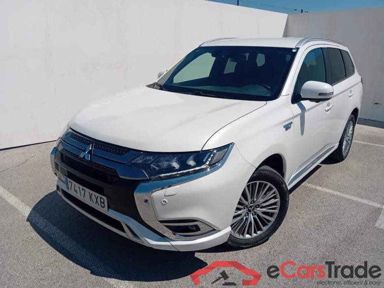Mitsubishi 2.4 PHEV Kaiteki Auto 4WD MITSUBISHI Outlander / 2015 / 5P / todoterreno 2.4 PHEV Kaiteki Auto 4WD #1