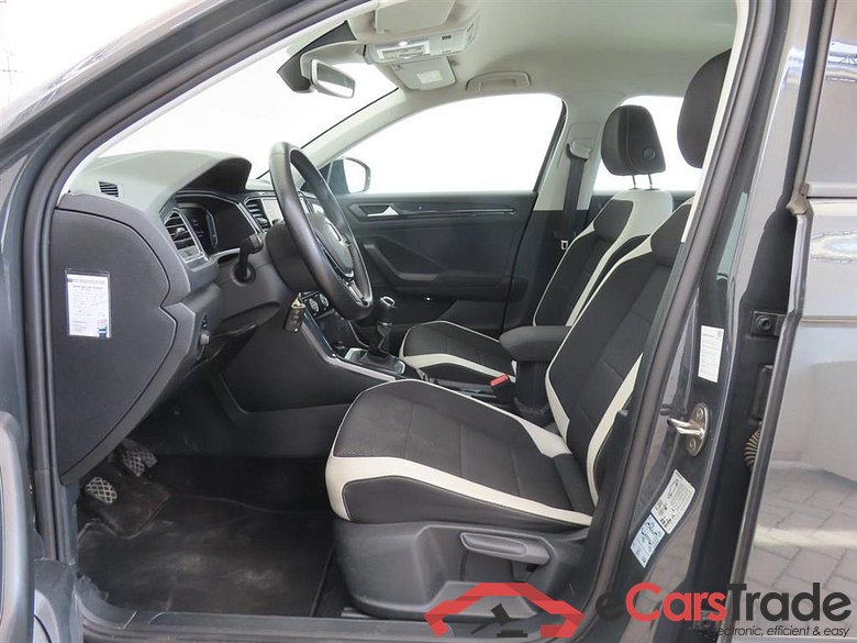VOLKSWAGEN T-Roc 1.5 TSI Sport #5