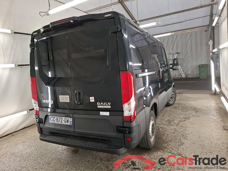 Iveco 2.3 35S16SA8 V7 H1 3000 IVECO Daily / 2014 / 4P / Fourgon tôlé 2.3 35S16SA8 V7 H1 3000 #3