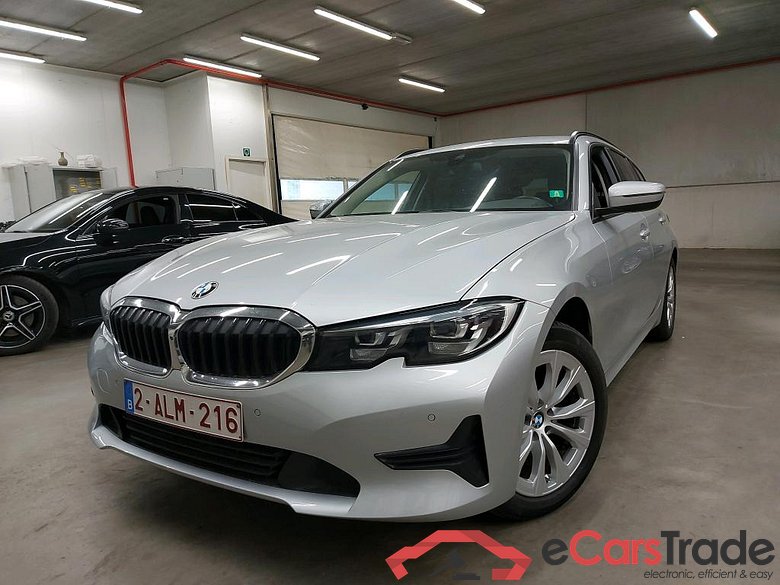 BMW - BMW 3 TOURING 316dA 122PK Advantage Pack Business & PDC Front & Rear