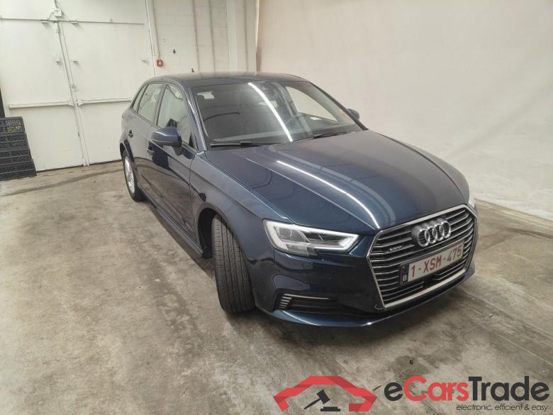 Audi A3 Sportback 40 e-tron S tronic 5d #2