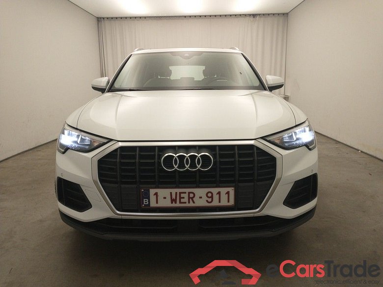 Audi Q3 35 TDI S Tronic Business Edition 5d #1